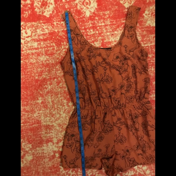 Forever 21 Romper - Picture 4 of 6